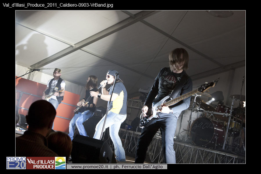 Val_d'Illasi_Produce_2011_Caldiero-0903-VrBand