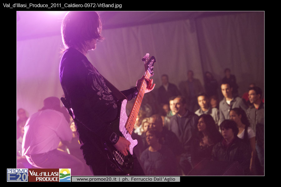 Val_d'Illasi_Produce_2011_Caldiero-0972-VrBand