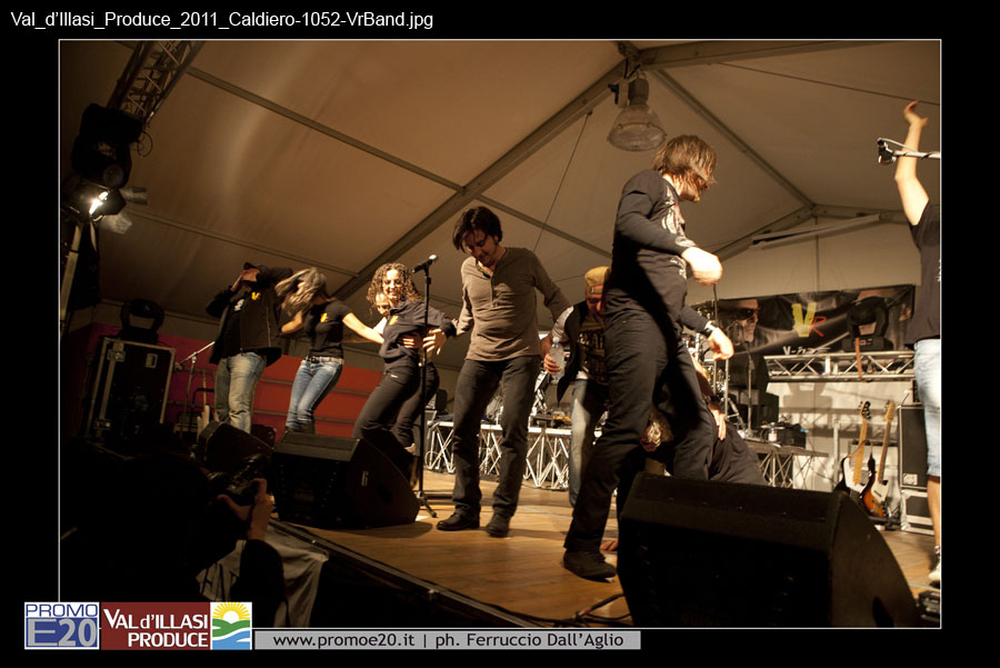 Val_d'Illasi_Produce_2011_Caldiero-1052-VrBand
