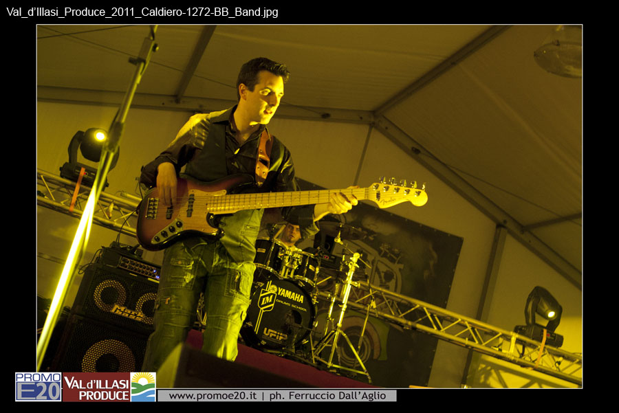 Val_d'Illasi_Produce_2011_Caldiero-1272-BB_Band