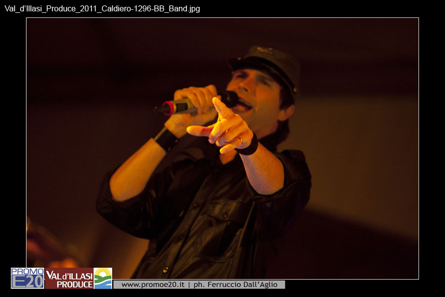 Val_d'Illasi_Produce_2011_Caldiero-1296-BB_Band