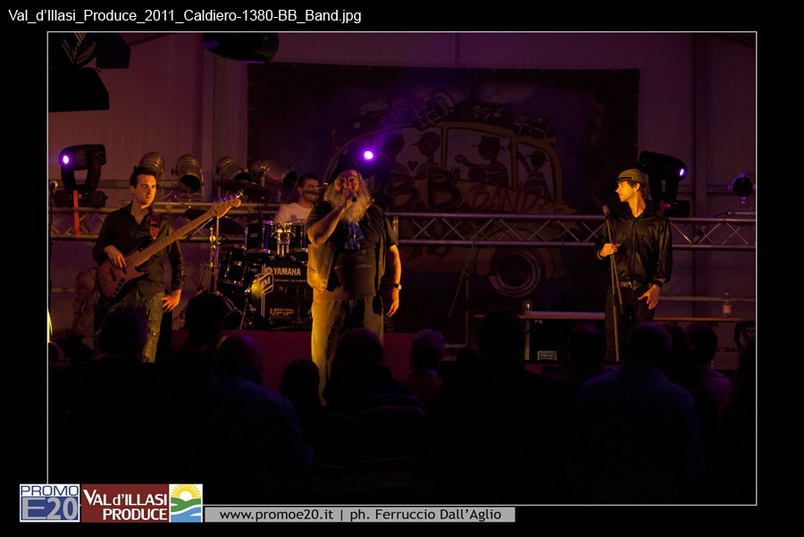 Val_d'Illasi_Produce_2011_Caldiero-1380-BB_Band