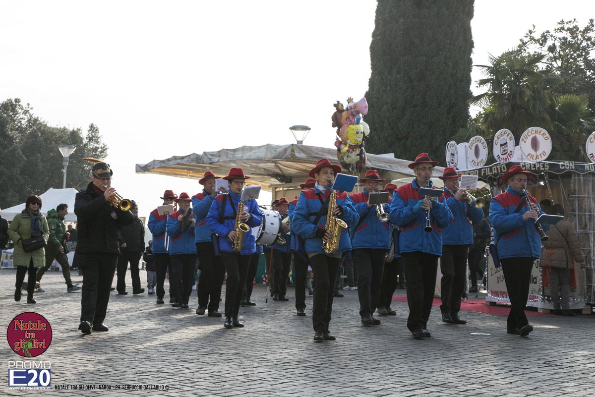 2015_012560_Natale_tra_gli_olivi