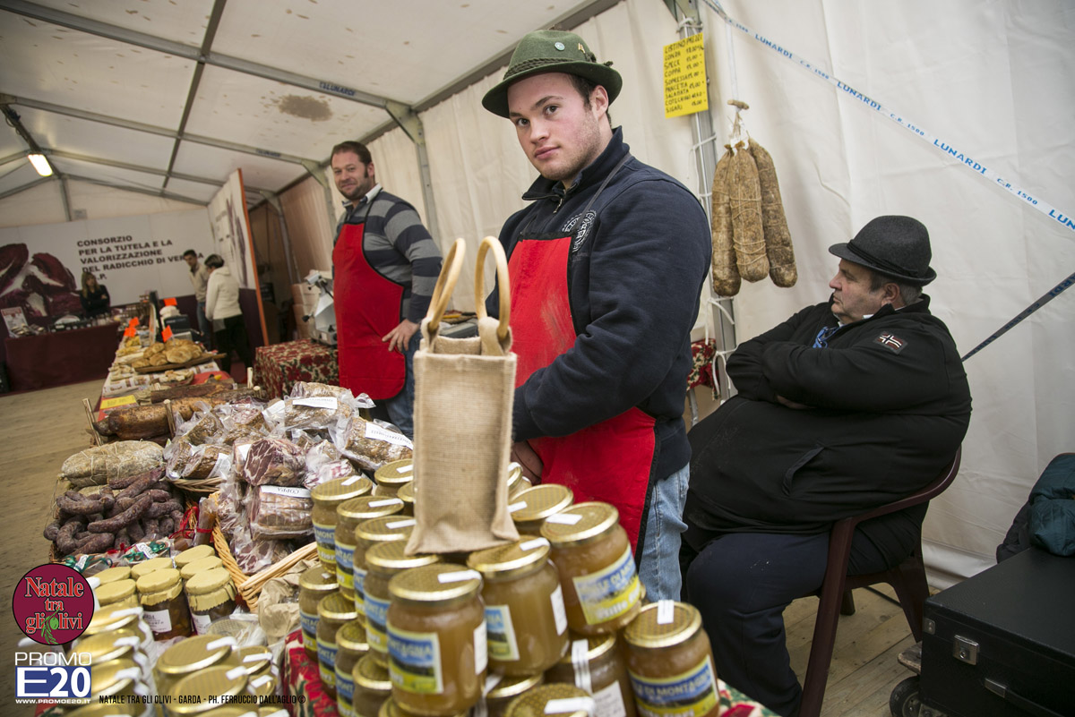 2015_012582_Natale_tra_gli_olivi