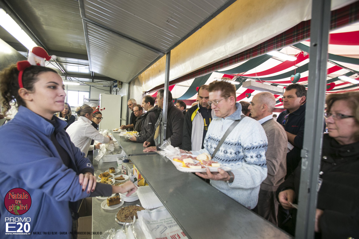 2015_012679_Natale_tra_gli_olivi