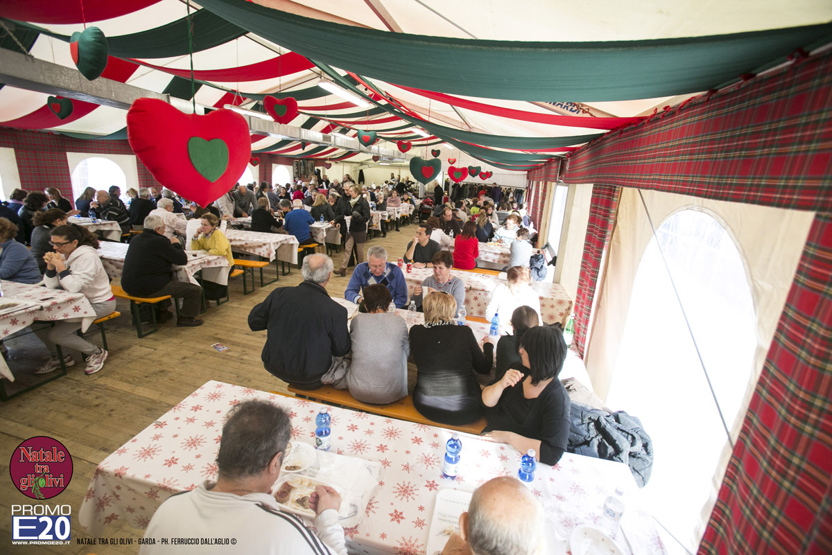 2015_012687_Natale_tra_gli_olivi