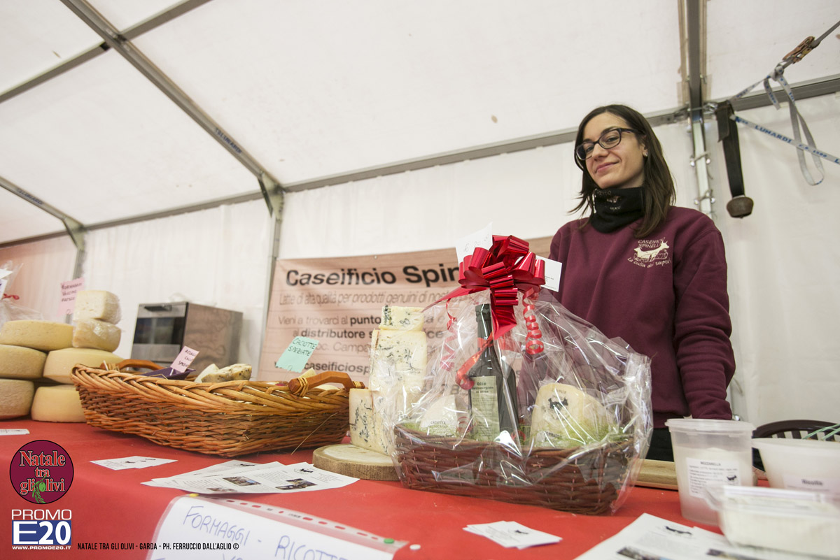 2015_012695_Natale_tra_gli_olivi
