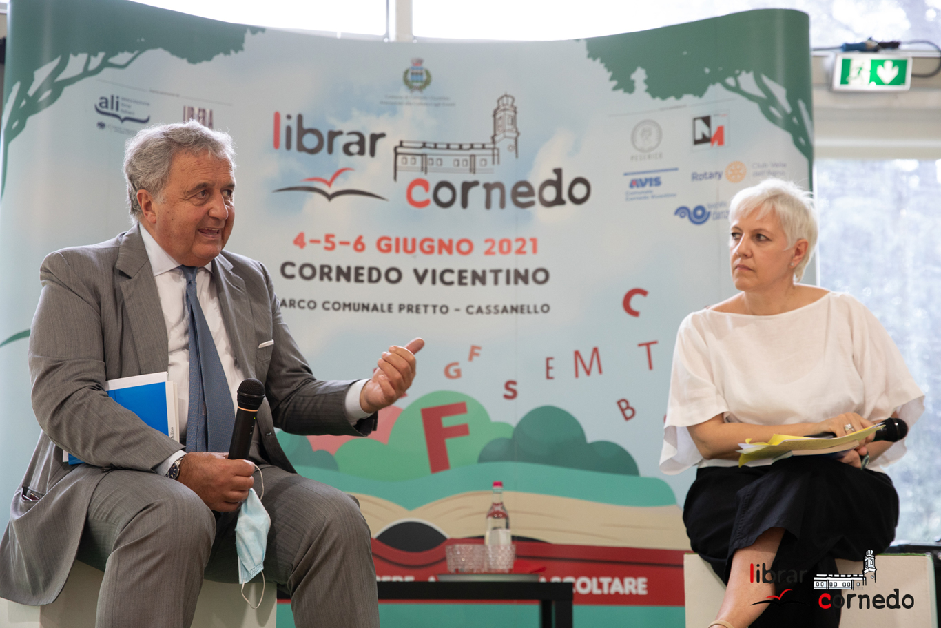 LibrarCornedo2021-0122