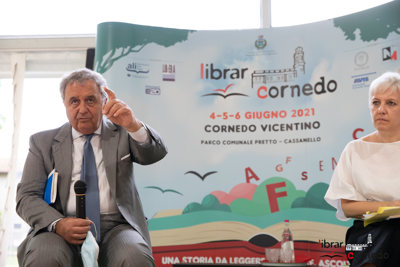 LibrarCornedo2021-0124