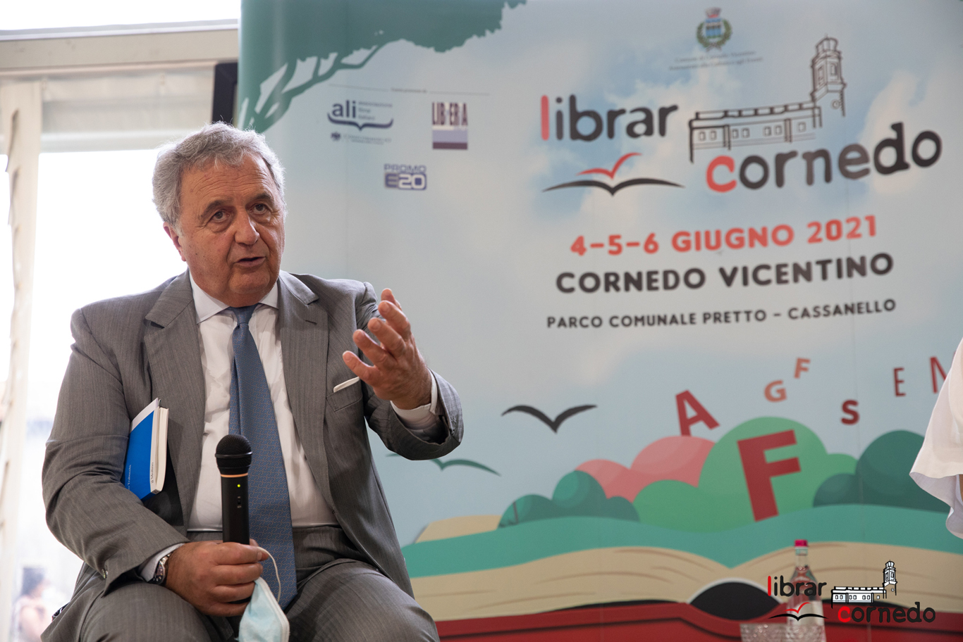 LibrarCornedo2021-0125