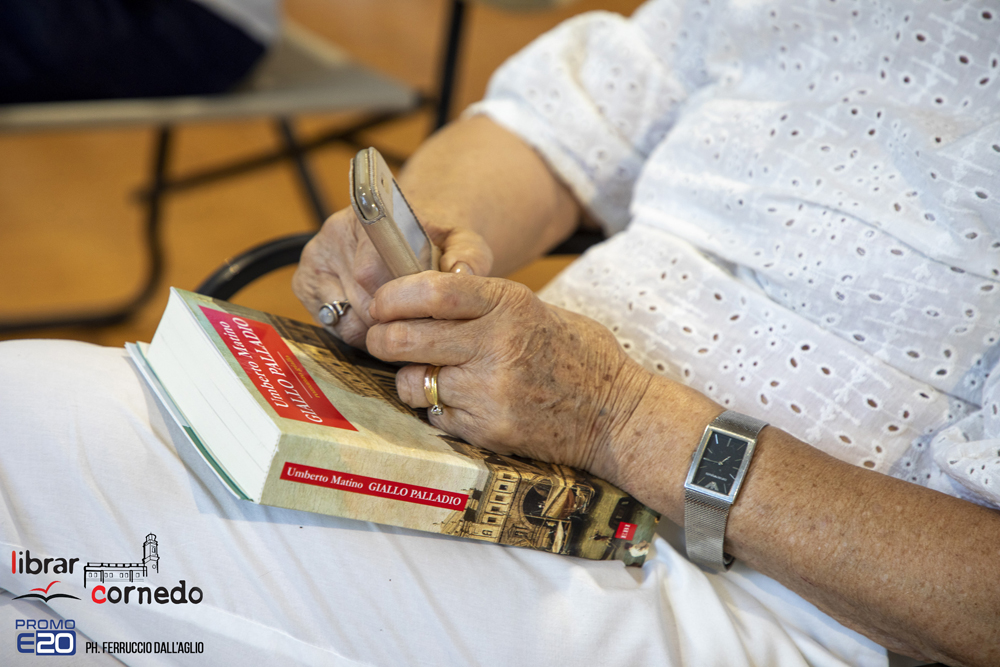 2022-LibrarCornedo-0184