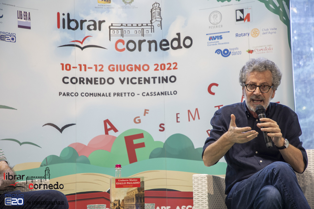 2022-LibrarCornedo-0216