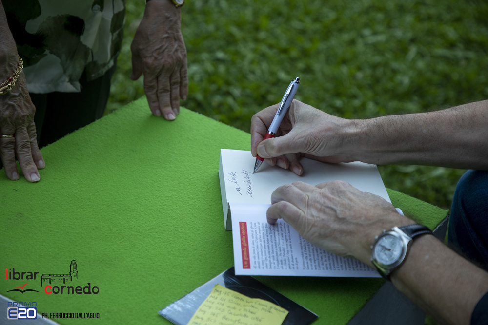 2022-LibrarCornedo-0267
