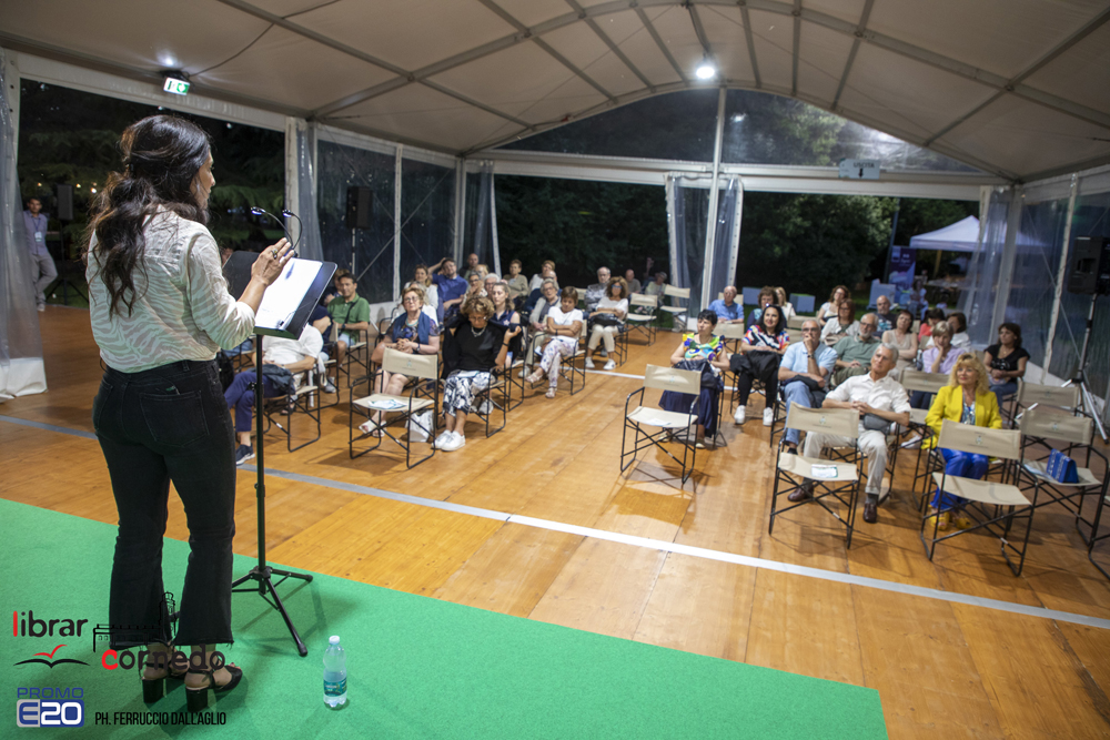 2022-LibrarCornedo-0325