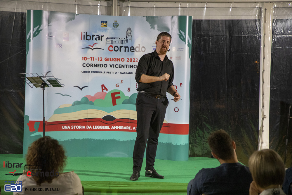 2022-LibrarCornedo-1038
