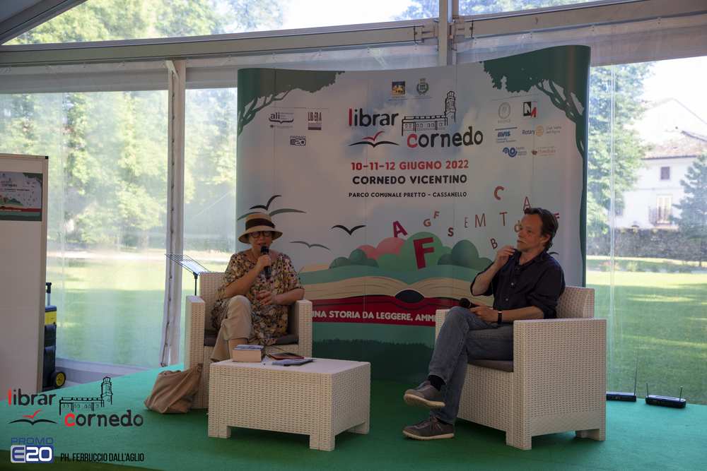 2022-LibrarCornedo-1140