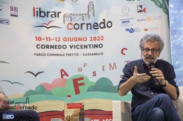 2022-LibrarCornedo-0216