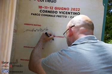 2022-LibrarCornedo-0395