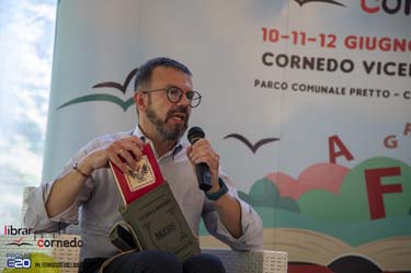 2022-LibrarCornedo-0647