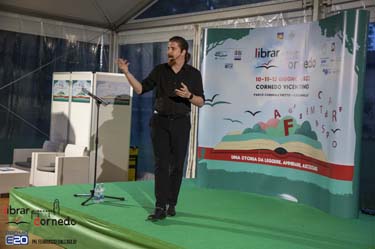 2022-LibrarCornedo-1028